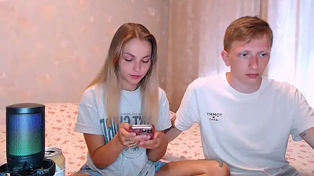 juliaanddima online show from July 2026 07:24:02 AM