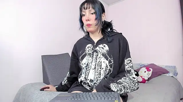 Room312  online show from May 2026 05:54:02 PM