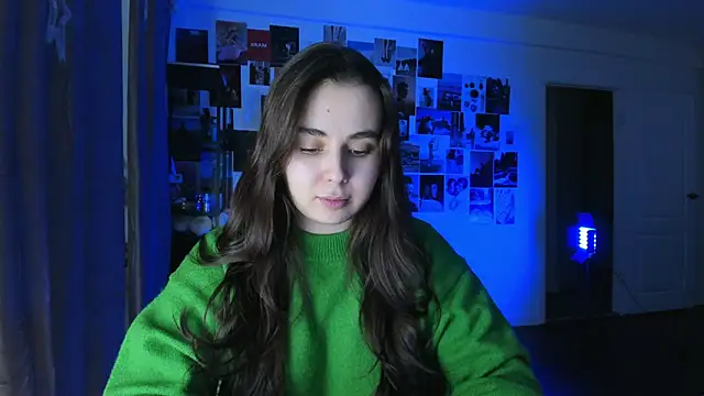 Snapshot of Tenderalise chatting on January 2025 07:35:01 PM Tenderalise online show from January 2025 07:35:01 PM