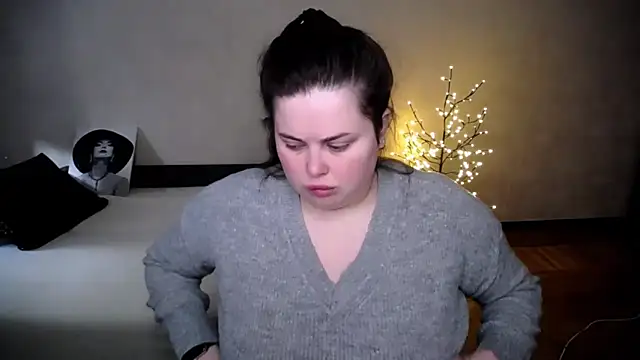 Emily Mo online show from April 2026 06:02:02 AM