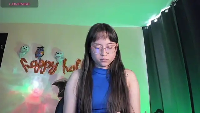 Snapshot of shantalc3rezo chatting on October 2025 07:48:01 PM shantalc3rezo online show from October 2025 07:48:01 PM