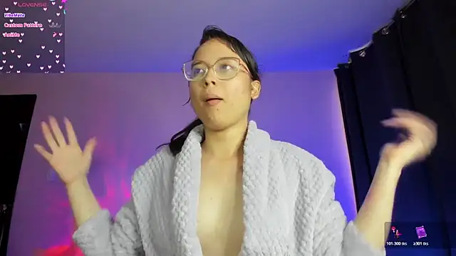 Snapshot of shantalc3rezo chatting on November 2025 10:19:02 PM shantalc3rezo online show from November 2025 10:19:02 PM