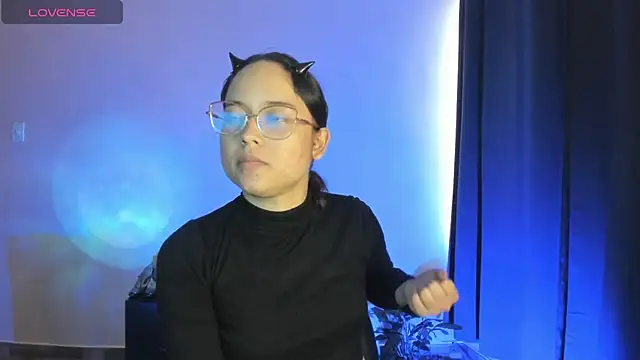 Snapshot of shantalc3rezo chatting on November 2025 08:19:02 PM shantalc3rezo online show from November 2025 08:19:02 PM