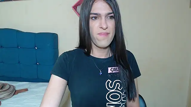 Snapshot of sweet1Girl chatting on December 2025 12:05:01 AM sweet1Girl online show from December 2025 12:05:01 AM