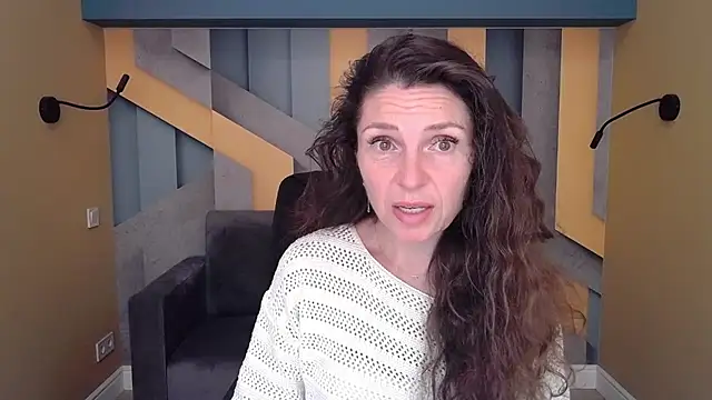 EllaLong online show from September 2025 11:37:02 AM