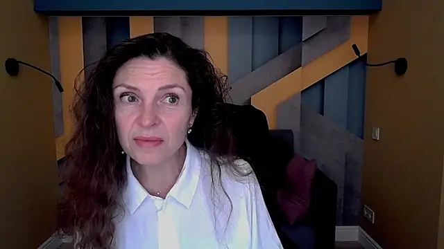 EllaLong online show from October 2025 11:33:02 AM