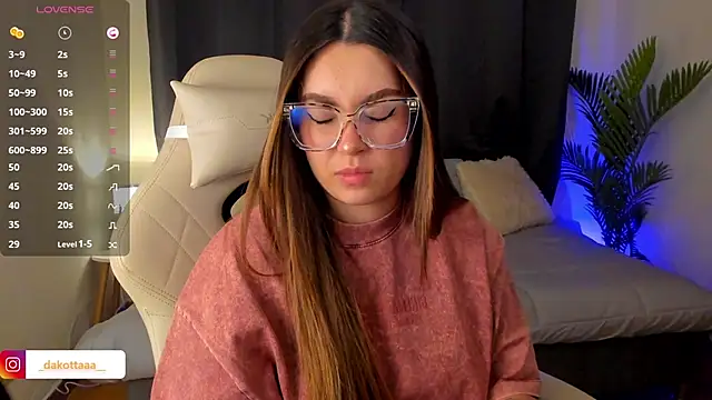 dakottaa  online show from November 2025 12:21:01 AM