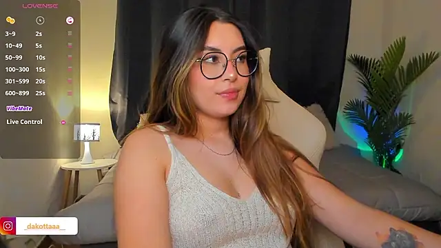 Snapshot of dakottaa_ chatting on March 2026 12:06:01 AM dakottaa online show from March 2026 12:06:01 AM