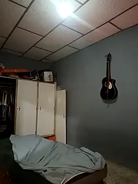 Snapshot of DanelyLopez chatting on February 2025 12:33:01 AM DanelyLopez online show from February 2025 12:33:01 AM