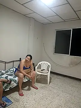 Snapshot of DanelyLopez chatting on December 2025 01:21:02 AM DanelyLopez online show from December 2025 01:21:02 AM