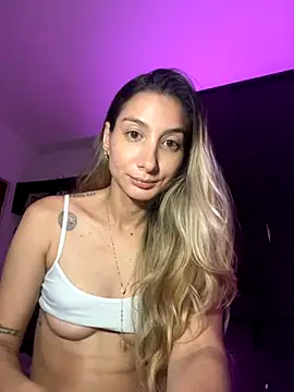 Snapshot of DanikRosse chatting on December 2025 04:53:02 AM DanikRosse online show from December 2025 04:53:02 AM