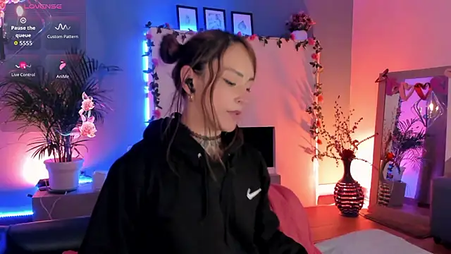 Megan inked online show from March 2026 08:32:02 AM