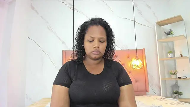 Belle Brunette online show from October 2025 09:00:02 PM