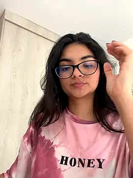 Cat2525 online show from November 2025 07:56:02 PM