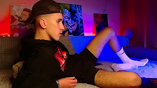 Snapshot of Midnighter_ chatting on January 2025 02:36:01 PM Midnighter  online show from January 2025 02:36:01 PM