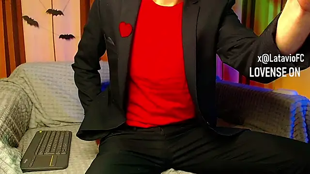 Midnighter  online show from October 2025 11:06:02 PM