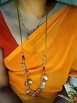 Snapshot of tuttifrutti17 chatting on December 2024 05:33:02 PM tuttifrutti17 online show from December 2024 05:33:02 PM