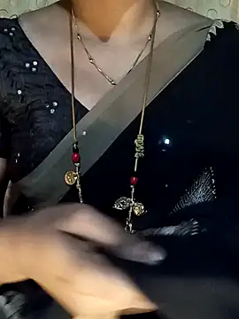 Snapshot of tuttifrutti17 chatting on December 2024 06:24:02 PM tuttifrutti17 online show from December 2024 06:24:02 PM