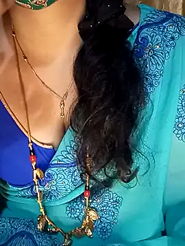 Snapshot of tuttifrutti17 chatting on January 2025 05:37:02 PM tuttifrutti17 online show from January 2025 05:37:02 PM