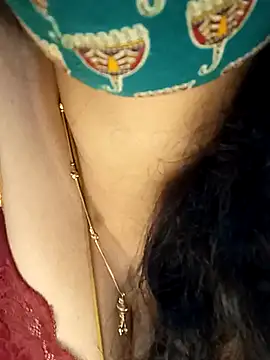 Snapshot of tuttifrutti17 chatting on February 2025 06:51:01 PM tuttifrutti17 online show from February 2025 06:51:01 PM