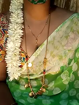 Snapshot of tuttifrutti17 chatting on February 2025 04:50:02 PM tuttifrutti17 online show from February 2025 04:50:02 PM