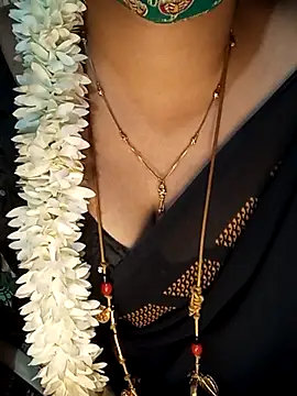 Snapshot of tuttifrutti17 chatting on February 2025 05:21:02 PM tuttifrutti17 online show from February 2025 05:21:02 PM