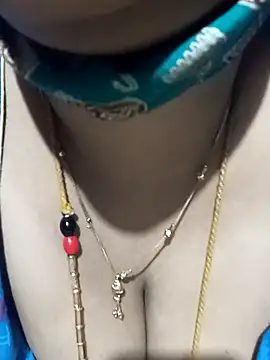 Snapshot of tuttifrutti17 chatting on September 2025 05:38:02 PM tuttifrutti17 online show from September 2025 05:38:02 PM