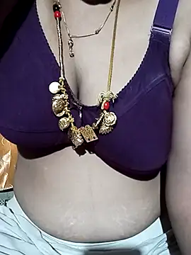 Snapshot of tuttifrutti17 chatting on October 2025 05:25:02 PM tuttifrutti17 online show from October 2025 05:25:02 PM