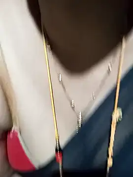 Snapshot of tuttifrutti17 chatting on October 2025 06:12:01 PM tuttifrutti17 online show from October 2025 06:12:01 PM