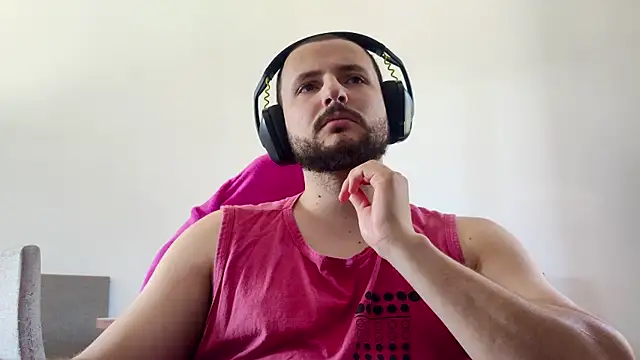 Snapshot of iurytx chatting on November 2025 03:12:02 PM iurytx online show from November 2025 03:12:02 PM