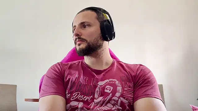 Snapshot of iurytx chatting on November 2025 05:33:01 PM iurytx online show from November 2025 05:33:01 PM