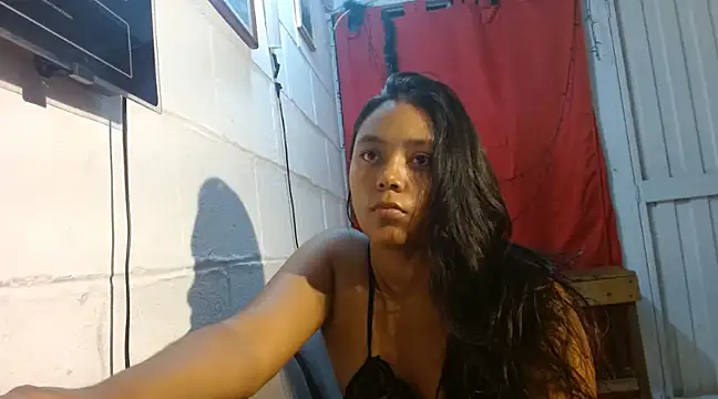 Snapshot of Chiara_petterson chatting on January 2025 06:31:02 AM Chiara petterson online show from January 2025 06:31:02 AM