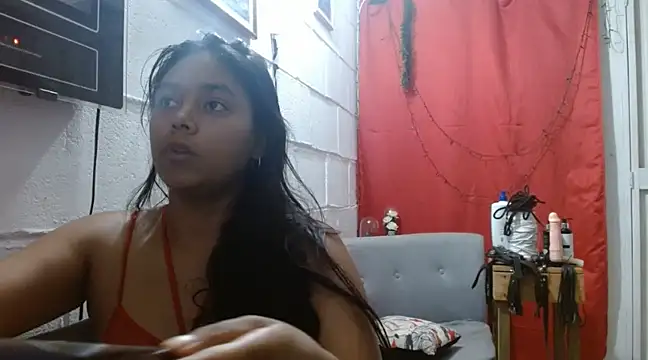 Snapshot of Chiara_petterson chatting on January 2025 05:18:02 AM Chiara petterson online show from January 2025 05:18:02 AM