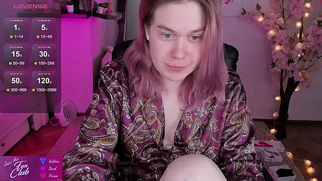 Snapshot of Nancy_Sun_ chatting on December 2024 02:33:01 PM Nancy Sun online show from December 2024 02:33:01 PM