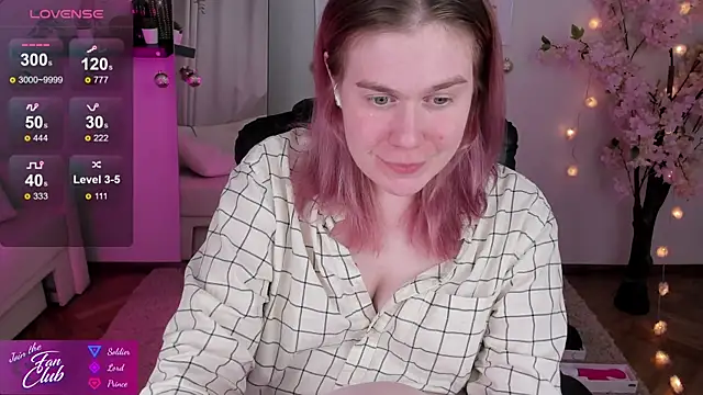 Snapshot of Nancy_Sun_ chatting on December 2024 06:01:02 PM Nancy Sun online show from December 2024 06:01:02 PM