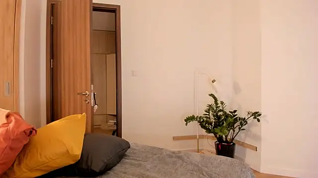 kawaii mia online show from September 2025 02:33:02 PM