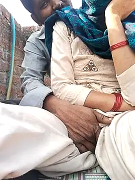 Snapshot of Rani019 chatting on February 2025 04:51:02 AM Rani019 online show from February 2025 04:51:02 AM