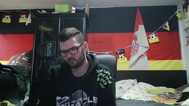 Die-geile-Sau online show from March 2026 02:53:01 PM