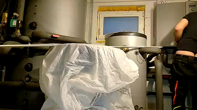 Nikeyone2 online show from December 2024 02:53:01 PM