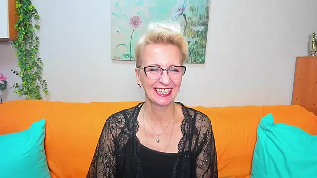 iamyourdream89 online show from October 2025 11:39:02 AM