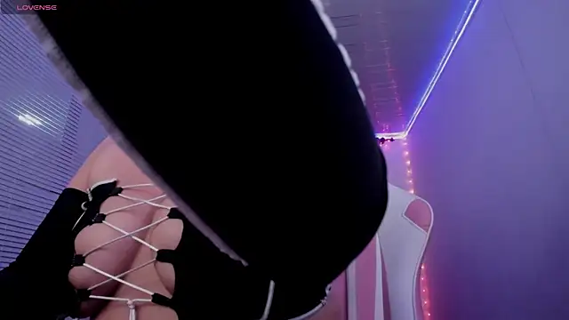 Snapshot of lucykinky22 chatting on February 2025 08:45:01 PM lucykinky22 online show from February 2025 08:45:01 PM