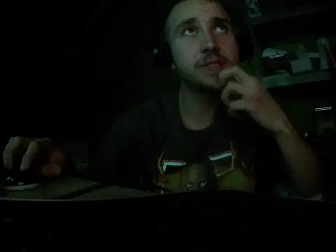 capoloveu online show from November 2025 08:52:01 PM