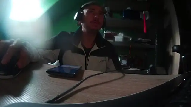 capoloveu online show from November 2025 09:34:01 AM