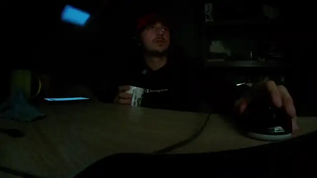 capoloveu online show from November 2025 03:49:01 PM