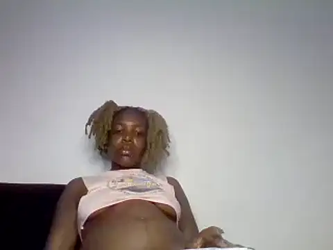 Snapshot of squirydol chatting on January 2025 03:01:02 PM squirydol online show from January 2025 03:01:02 PM