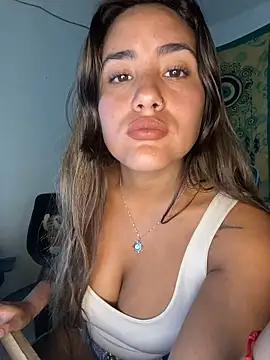 fenixgre online show from November 2025 07:38:01 PM