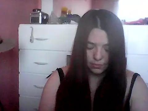 Snapshot of Oxitocina2000 chatting on November 2025 08:31:01 PM Oxitocina2000 online show from November 2025 08:31:01 PM