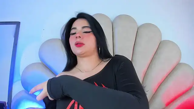 Snapshot of Natasha__Blue chatting on March 2025 04:33:02 PM Natasha Blue online show from March 2025 04:33:02 PM