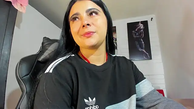 Snapshot of Natasha__Blue chatting on November 2025 11:43:02 AM Natasha Blue online show from November 2025 11:43:02 AM