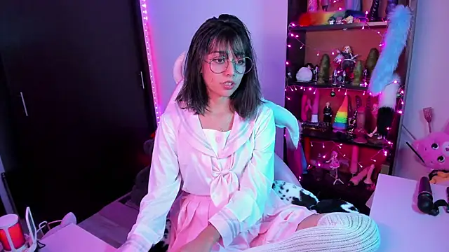 amber yull online show from January 2025 05:06:02 AM